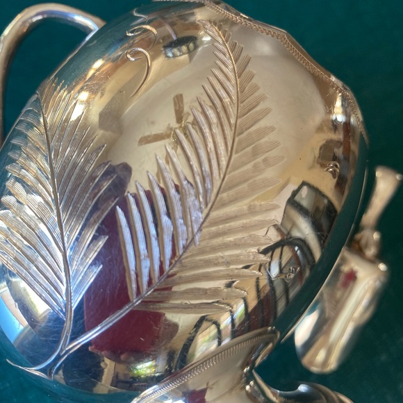 Silver Plated Sugar Scuttle with Scoop Spoon. - Picture 12 of 14